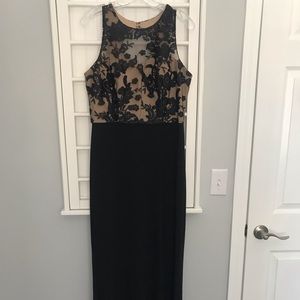 Black lace illusion, keyhole back gown